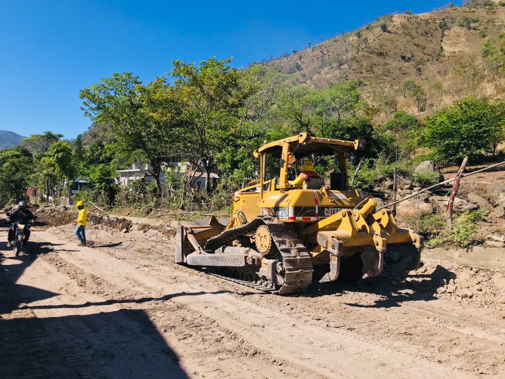 Gobierno mejorará movilidad para habitantes de San Isidro y San Simón con construcción de carretera gobierno-mejorara-movilidad-para-habitantes-de-san-isidro-y-san-simon-con-construccion-de-carretera